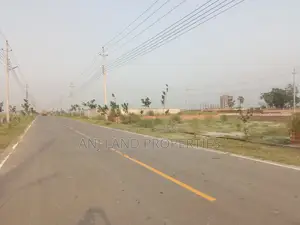 এম-ব্লক ৩-কাঠা দক্ষিণমুখী প্লট বিক্রয়