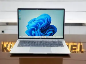 New Laptop HP 8GB AMD Ryzen 5 SSD 512GB