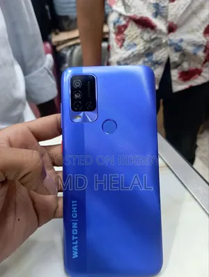 Walton 32 GB Blue