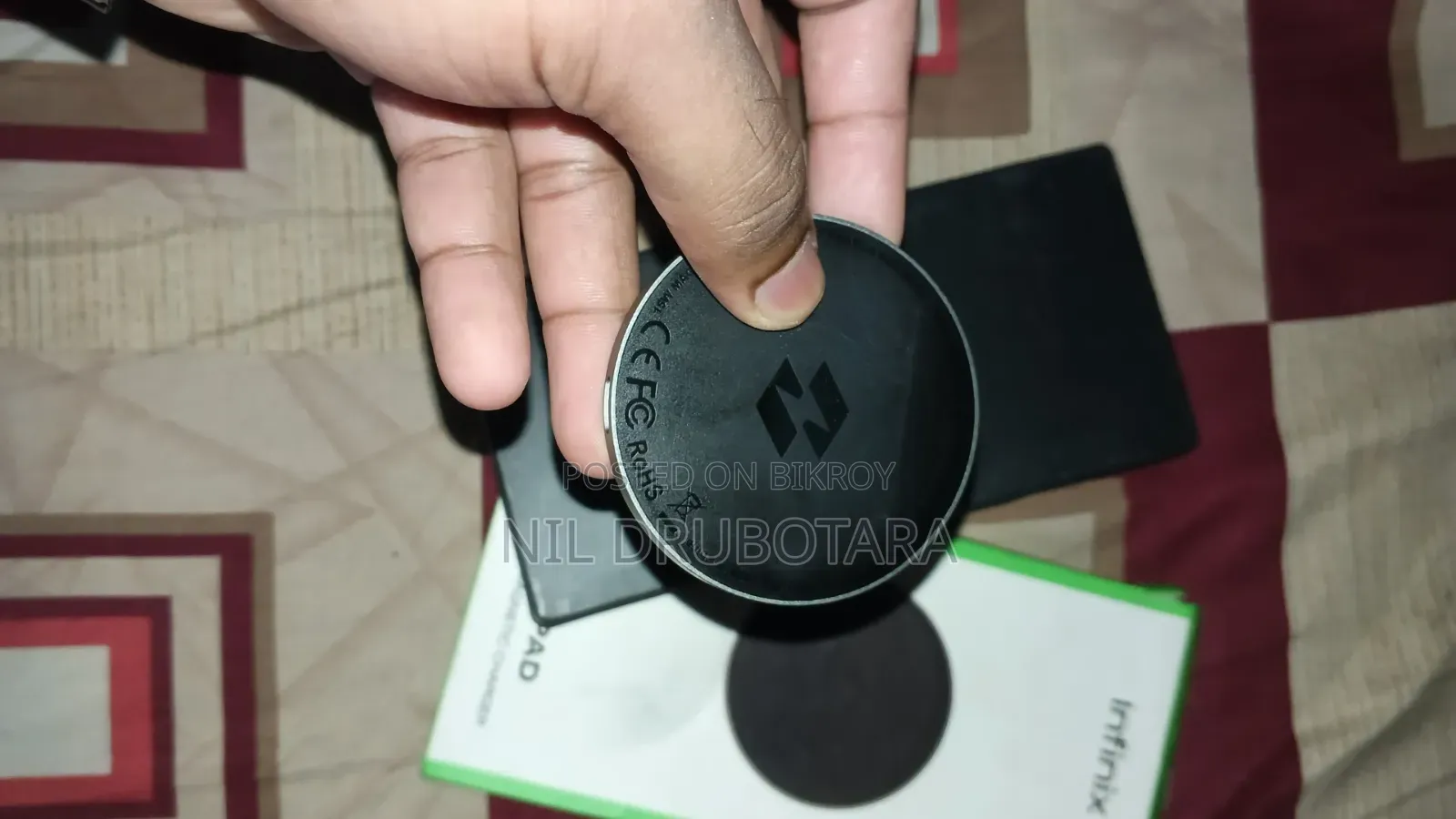 Infinix Note 40 Original Wireless Charger.