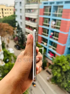 Apple iPhone X 64 GB White