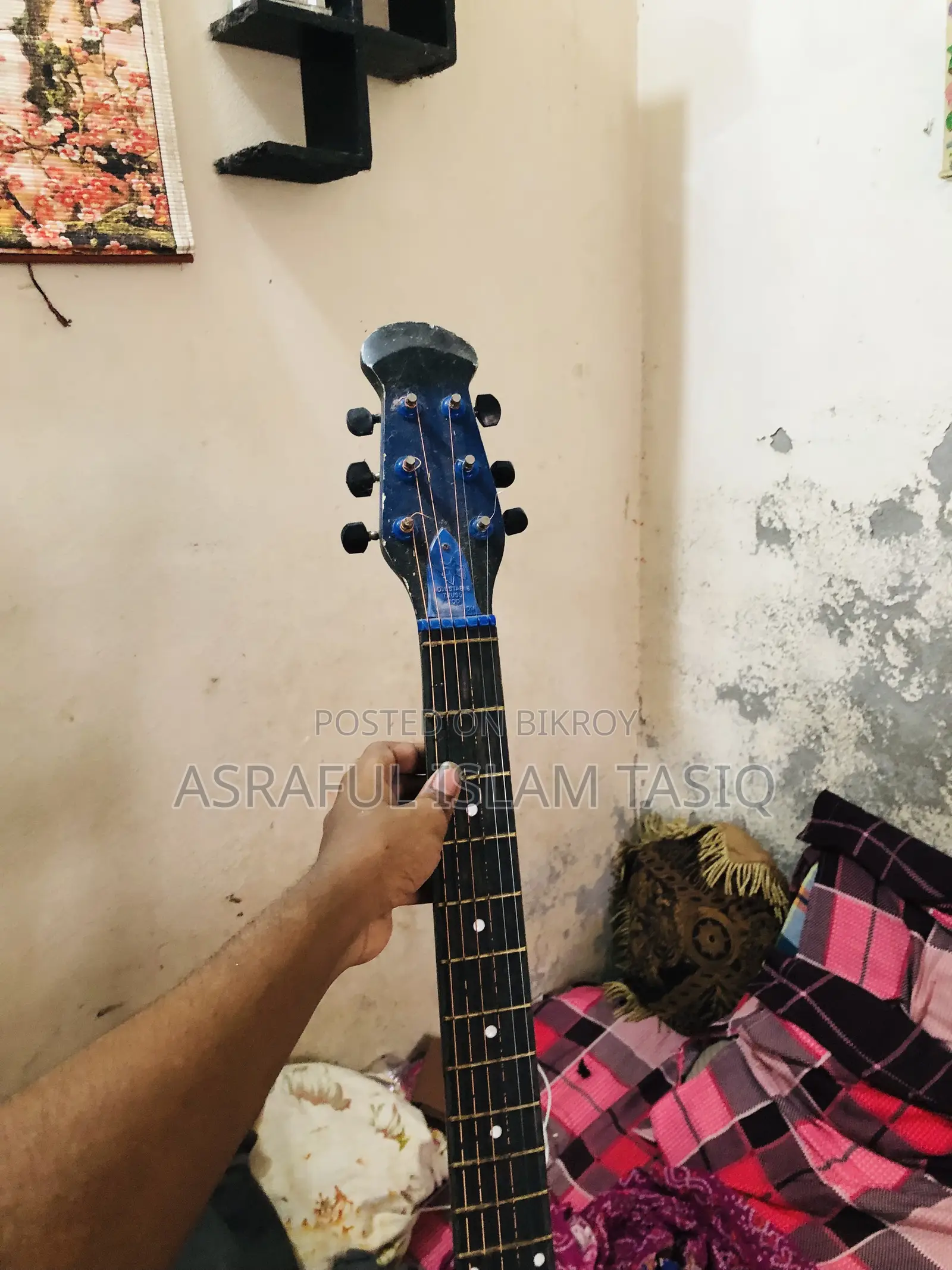 গিটার বিক্রির জন্য