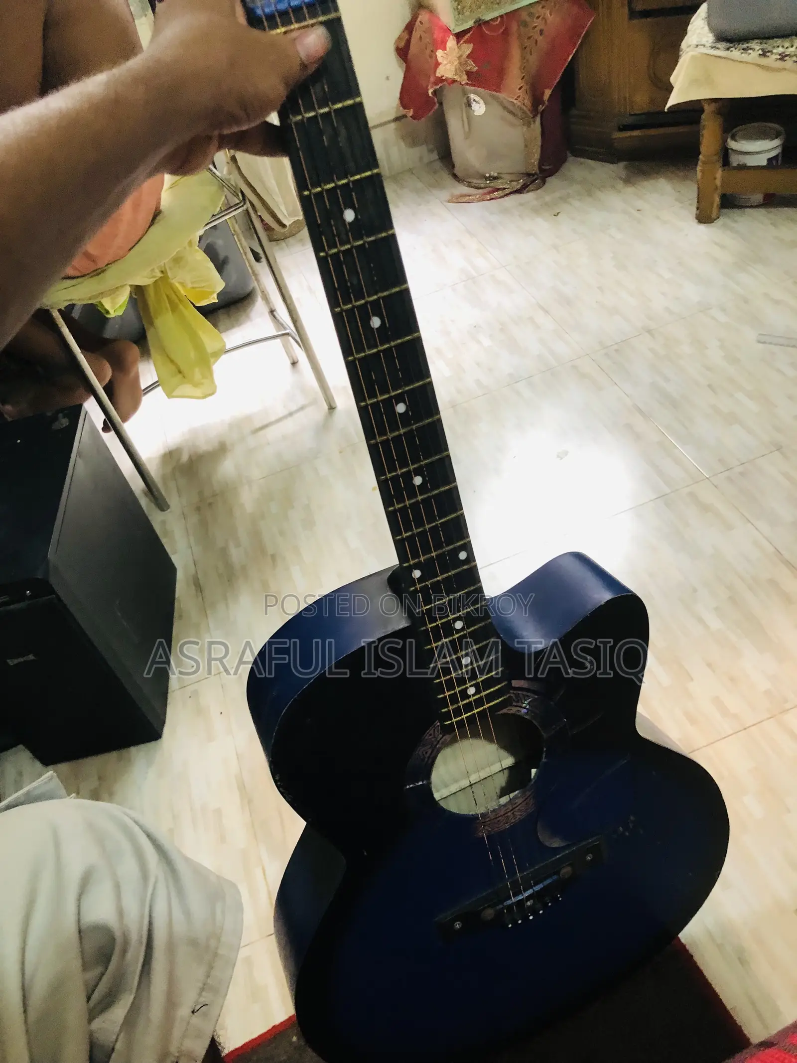 গিটার বিক্রির জন্য