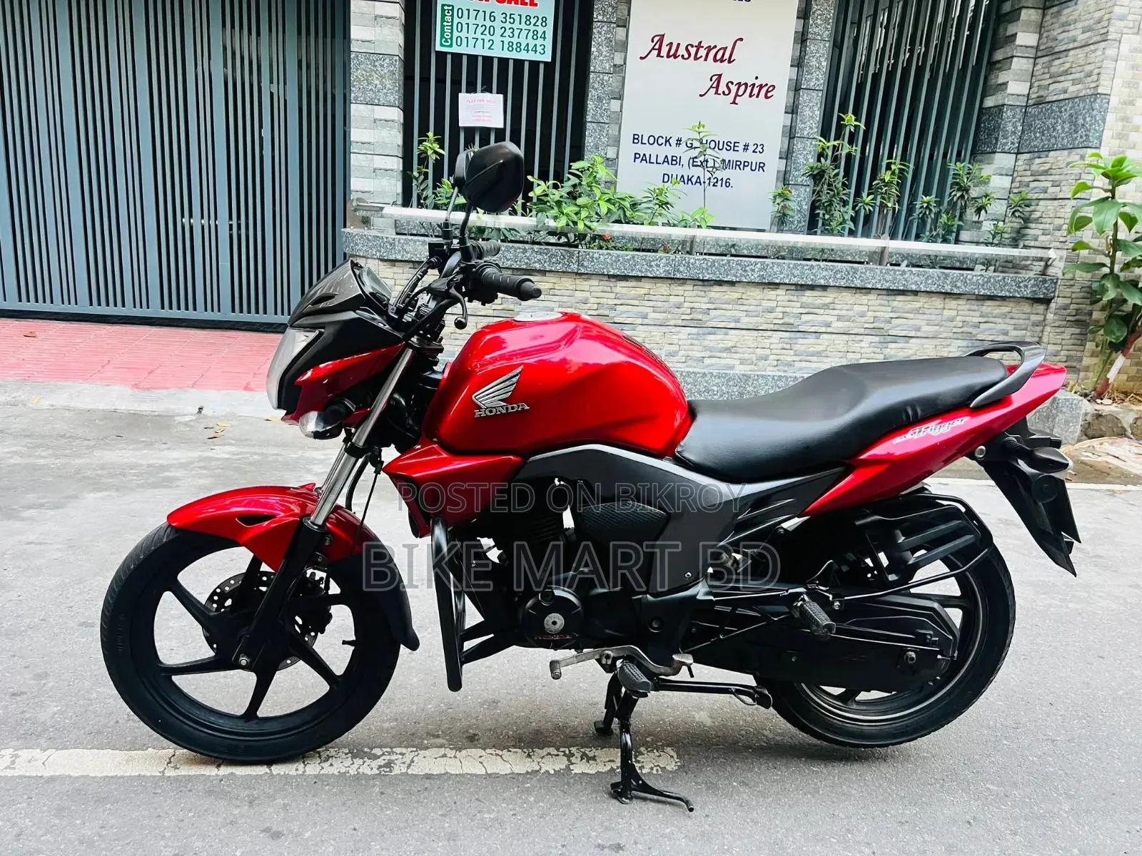 Honda CB 2017 Red