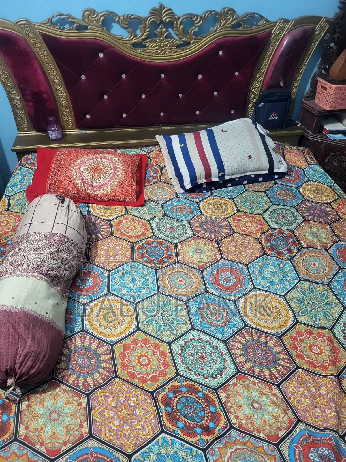 Want to sell very beautiful luxurious bed