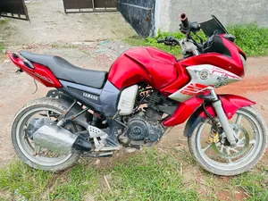 Yamaha YZF-R 2011 Red