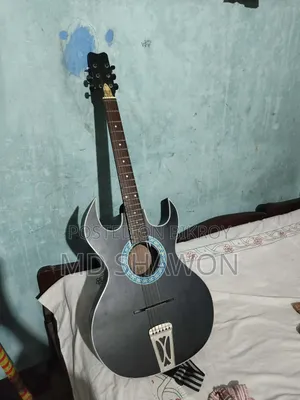 গভীর রাত সাথে হলো গিটার এবং শেষে বলো সেই সাধ