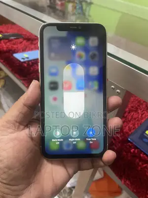 Apple iPhone 11 64 GB White