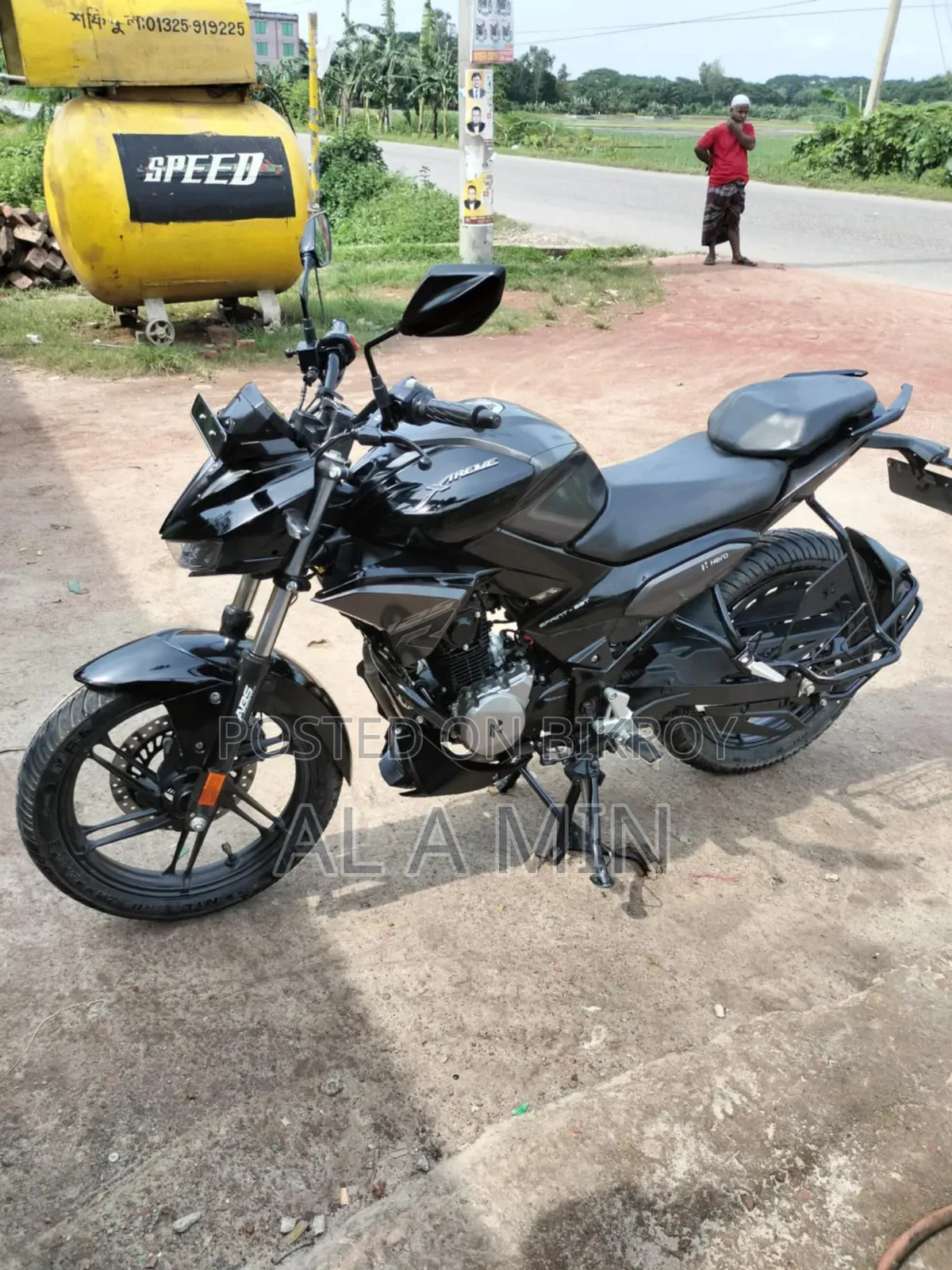Hero 2025 Black