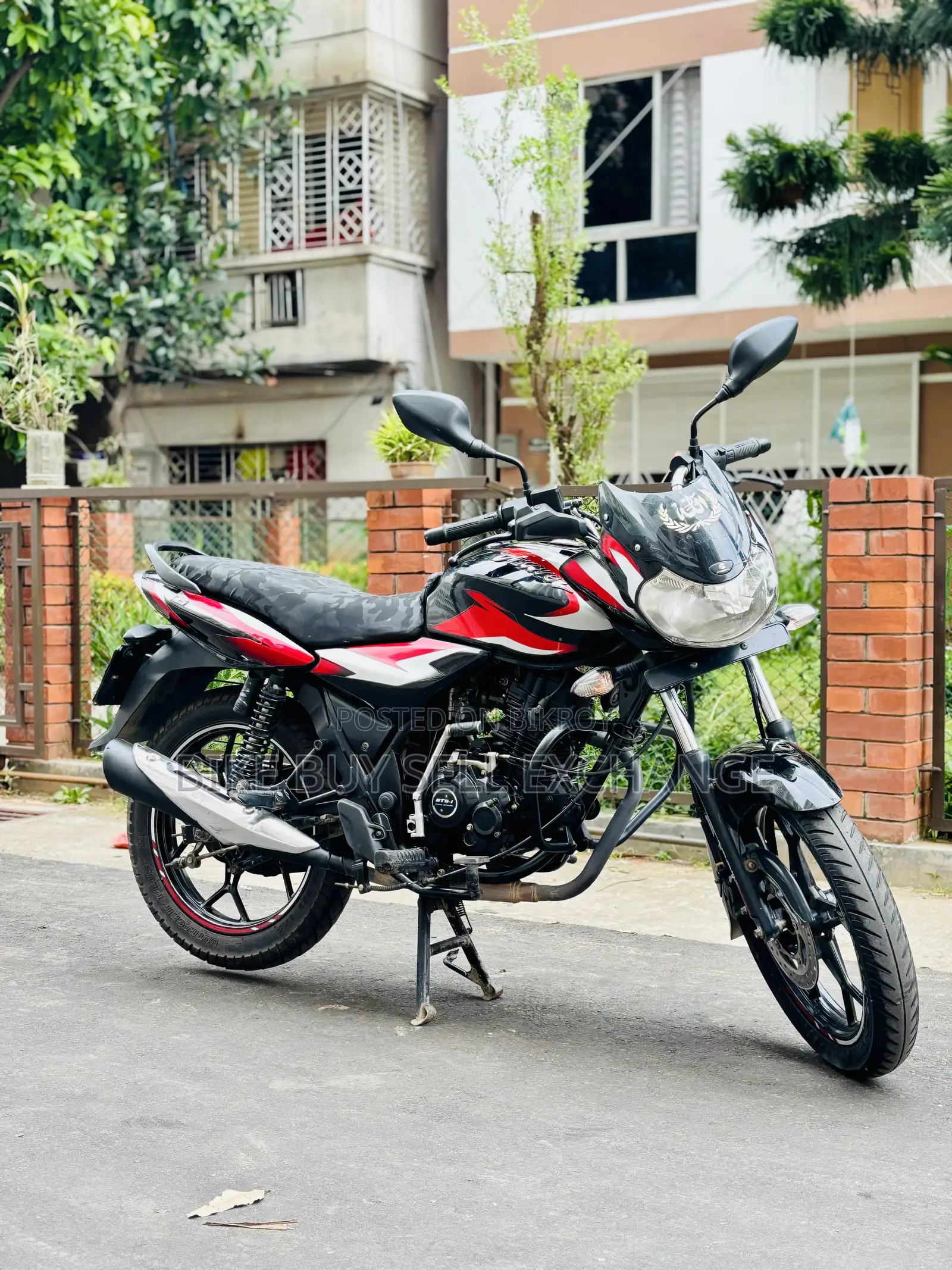 Bajaj Discover 125 2023 Black