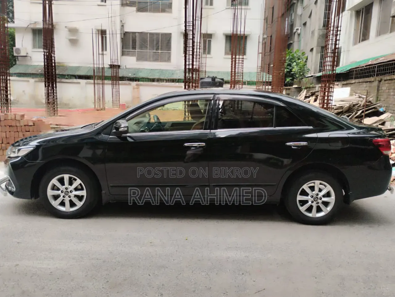 Toyota Premio 2019 Black