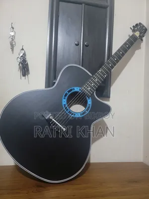 দুইটা গিটার বিক্রি হবে