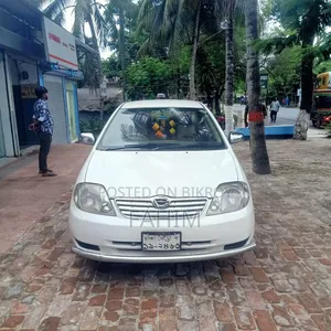 Toyota Corolla 2002 White