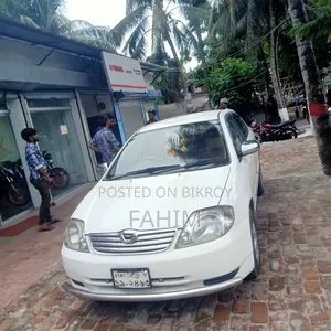Toyota Corolla 2002 White