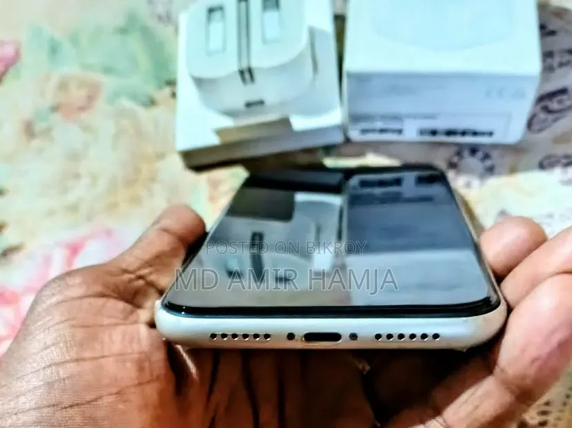 Apple iPhone 11 128 GB White