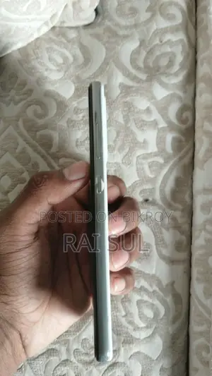 New Samsung Galaxy A52 5G 128 GB White
