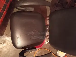 Otobi Chair