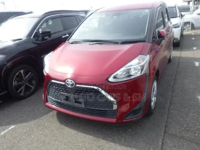 Toyota Sienta 2021 Red