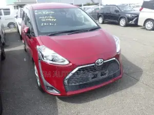 Toyota Sienta 2021 Red