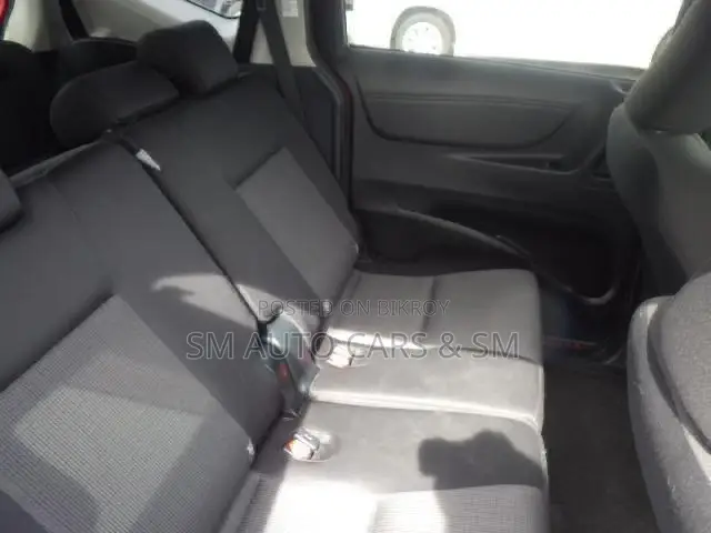 Toyota Sienta 2021 Red