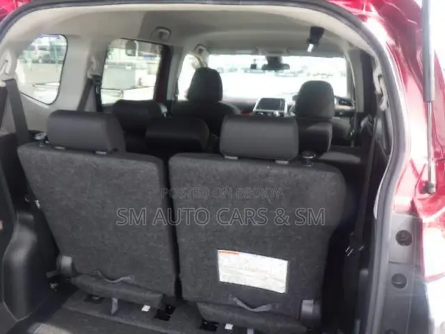 Toyota Sienta 2021 Red