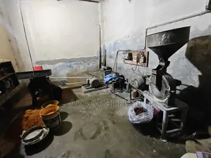 হলুদ, মরিচ, চাল Machine