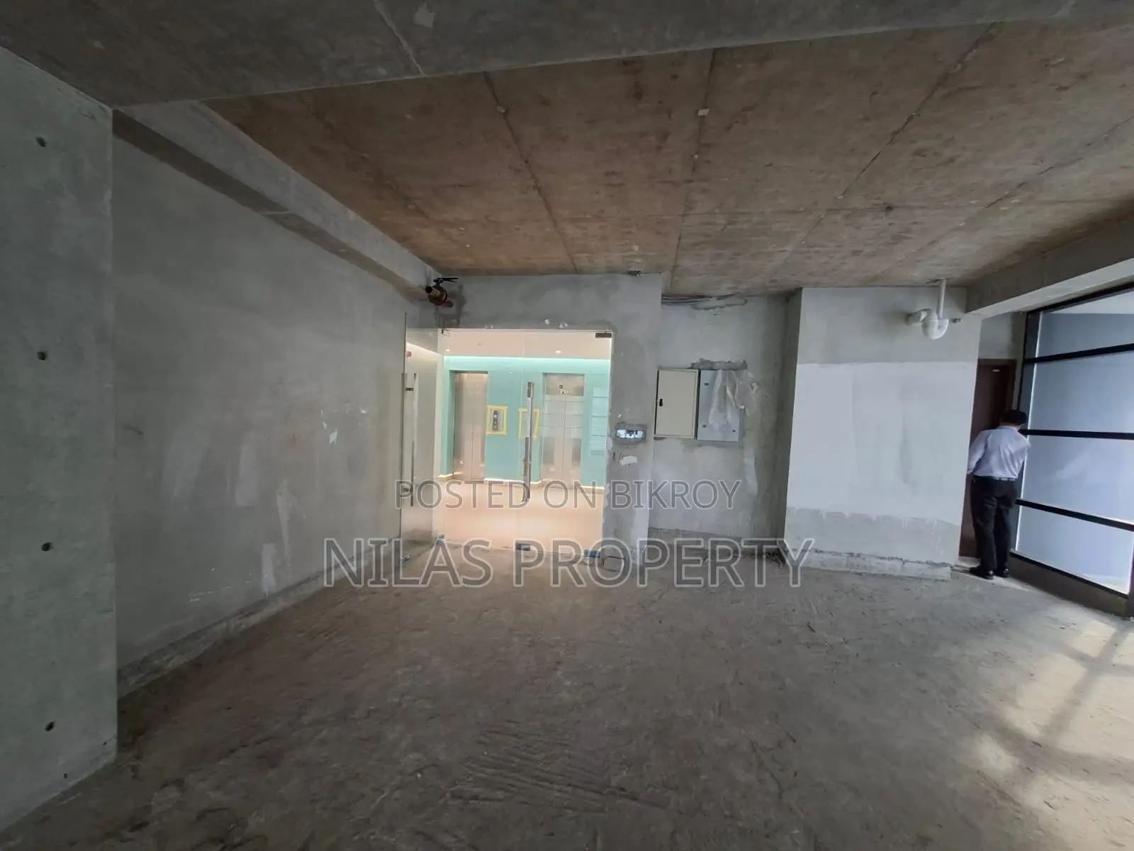 Prime 2nd Floor Commercial Space Rent In Dhanmondi
