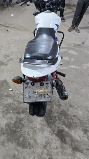 Suzuki Hayate 2017 White