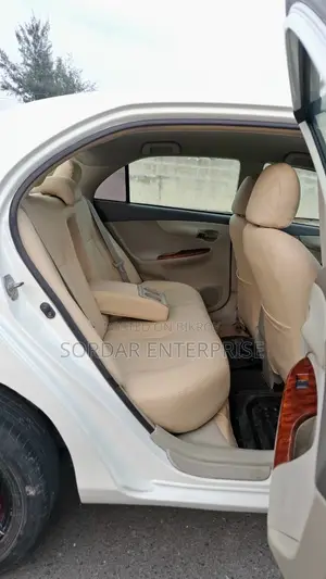 Toyota Axio 2011 Pearl