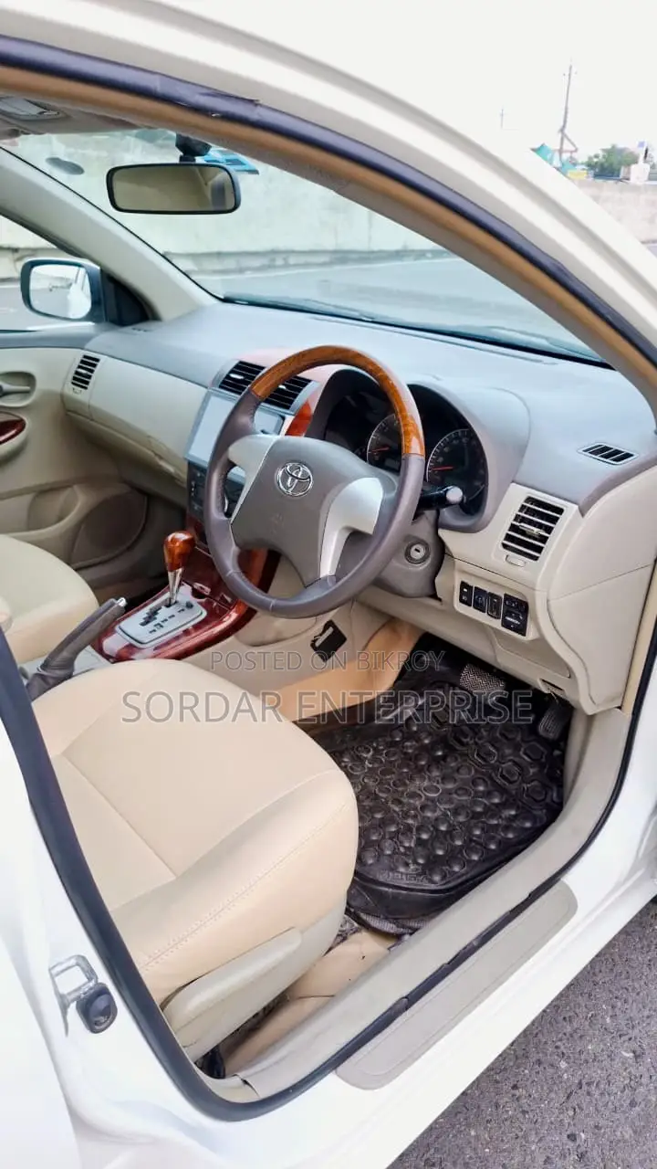 Toyota Axio 2011 Pearl