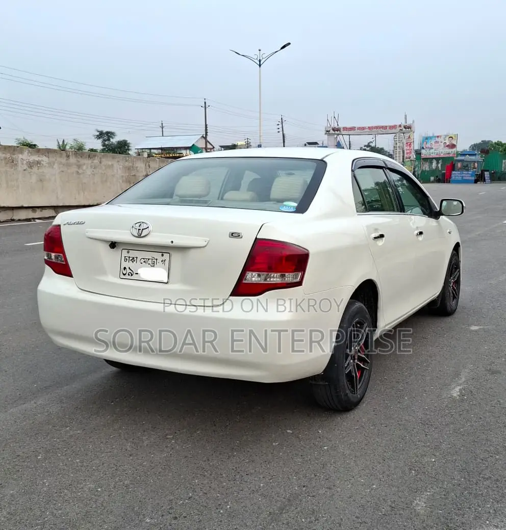 Toyota Axio 2011 Pearl