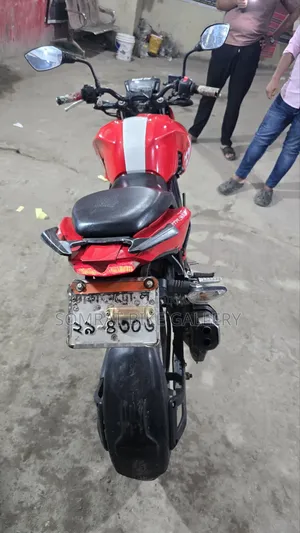 TVS Apache 160 4V 2017 Red