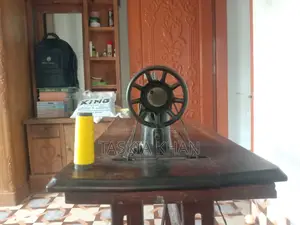 Sewing machine for sale