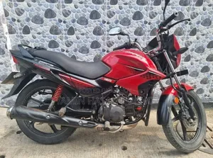 Hero Glamour 2016 Red