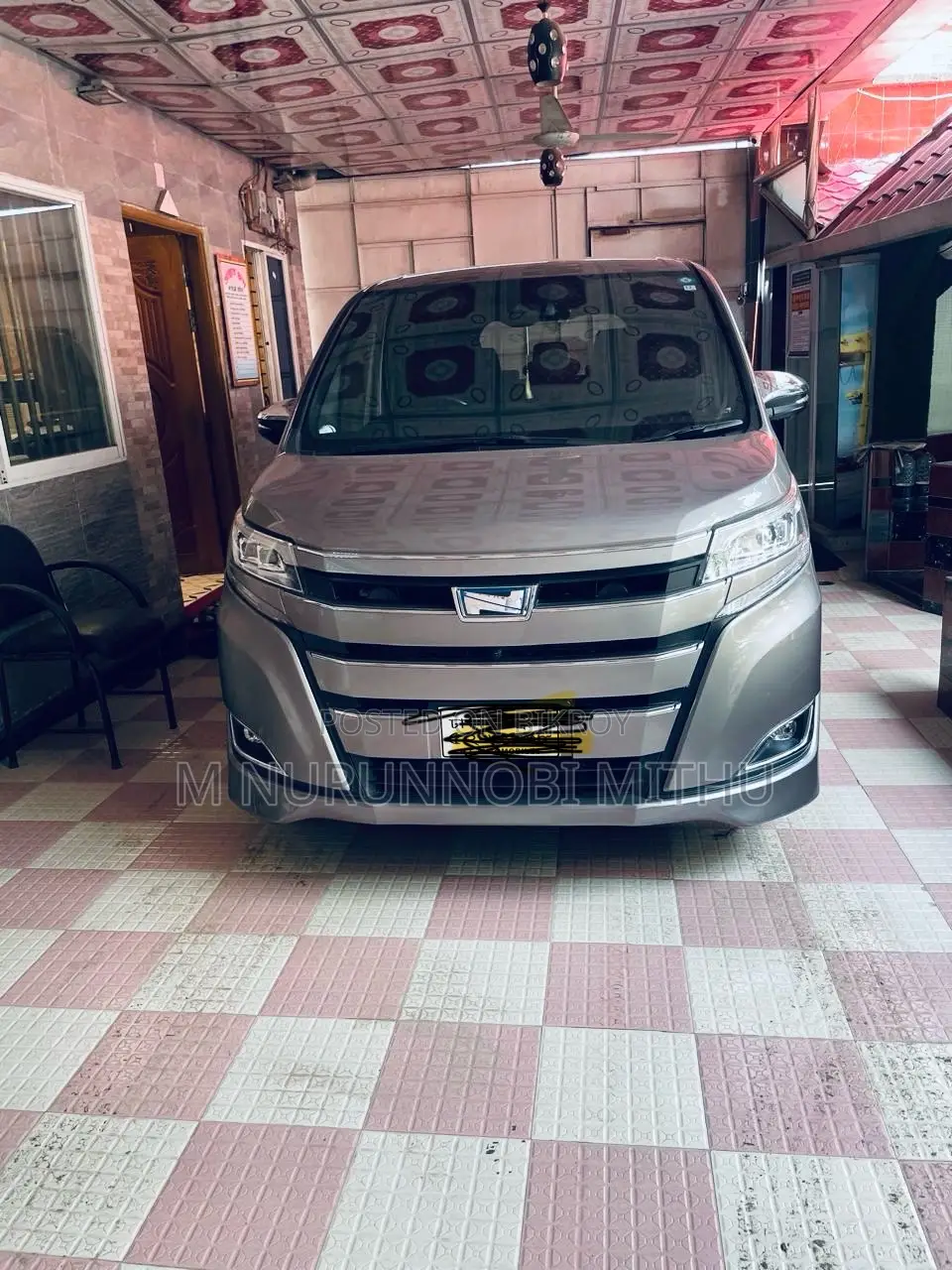 Toyota Noah 1.8 Four Wheel Drive Hybrid (7 Seater) 2018