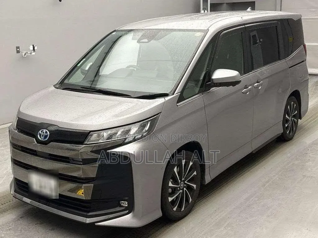 Toyota Noah 2022 Gray
