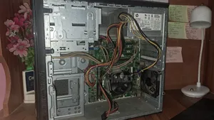 Desktop Computer HP 2GB Intel Core I3 HDD+SSD 1T