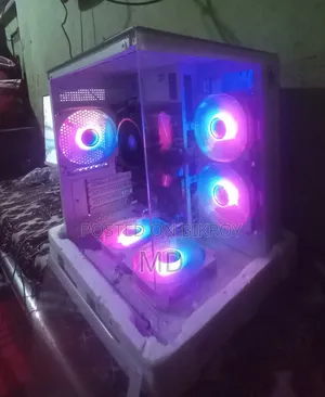 Desktop Computer 16GB AMD Ryzen 5 SSD 256GB