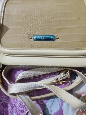 গ্ল্যামার লেডিস ক্রস বডি ব্যাগ (সম্পূর্ণ নতুন)