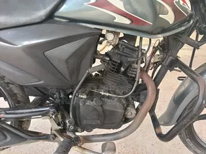 সুজুকি হায়াতে ২০১৮ গ্রে