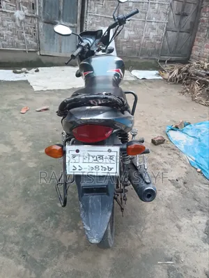 সুজুকি হায়াতে ২০১৮ গ্রে