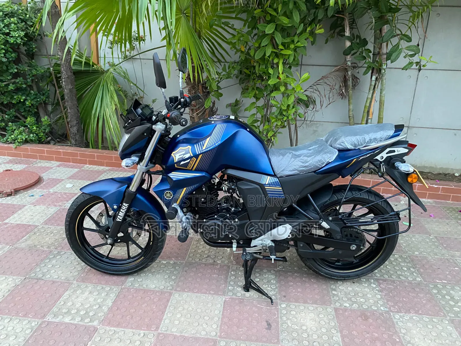 New Yamaha 2025 Blue