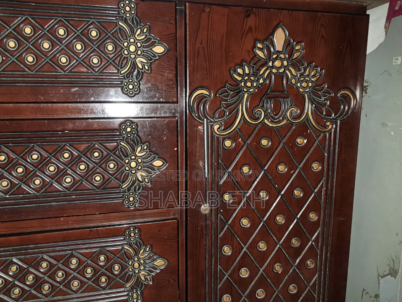 Wardrobe Sell