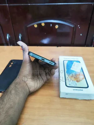 Samsung Galaxy M35 128 GB Silver