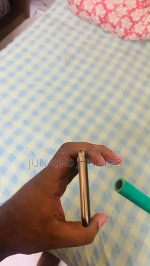 অ্যাপল আইফোন এক্সএস ২৫৬ জিবি রোজ গোল্ড