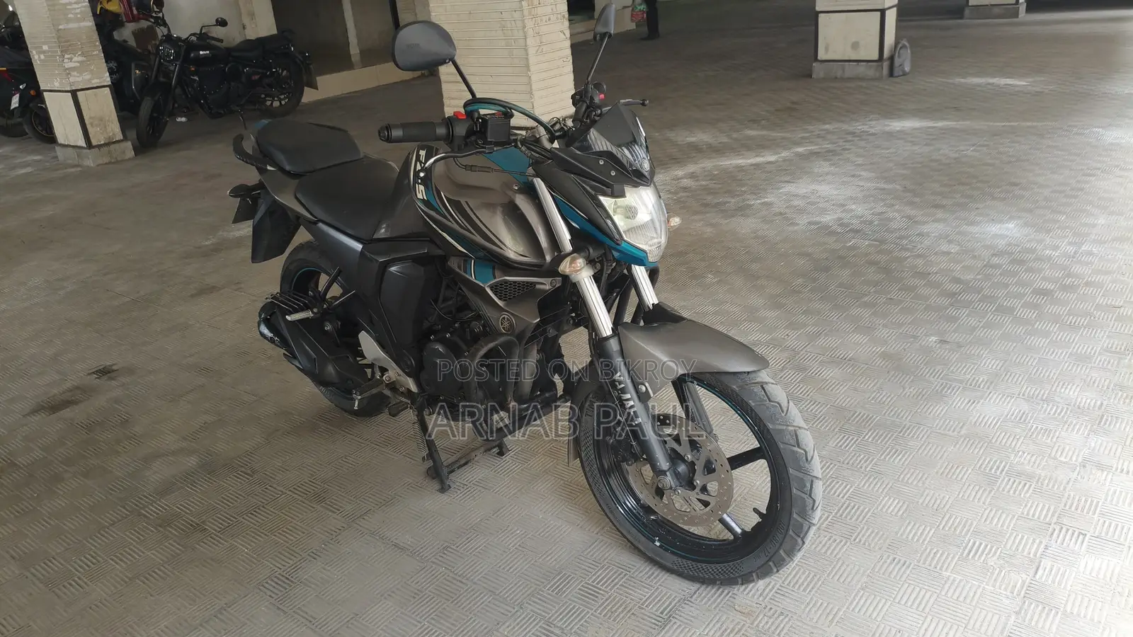 Yamaha FZ 2017 গ্রে