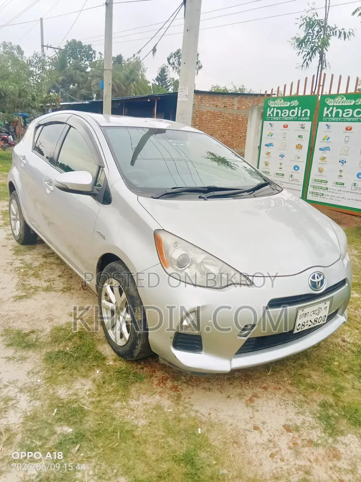 Toyota Aqua 2012 Silver