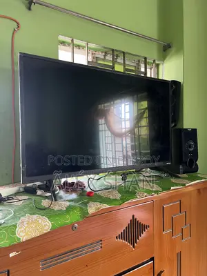 In fairly good condition, slight issue with the speaker, everything else is okay.