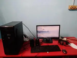 Desktop Computer 4GB AMD Ryzen 3 HDD+SSD 500GB