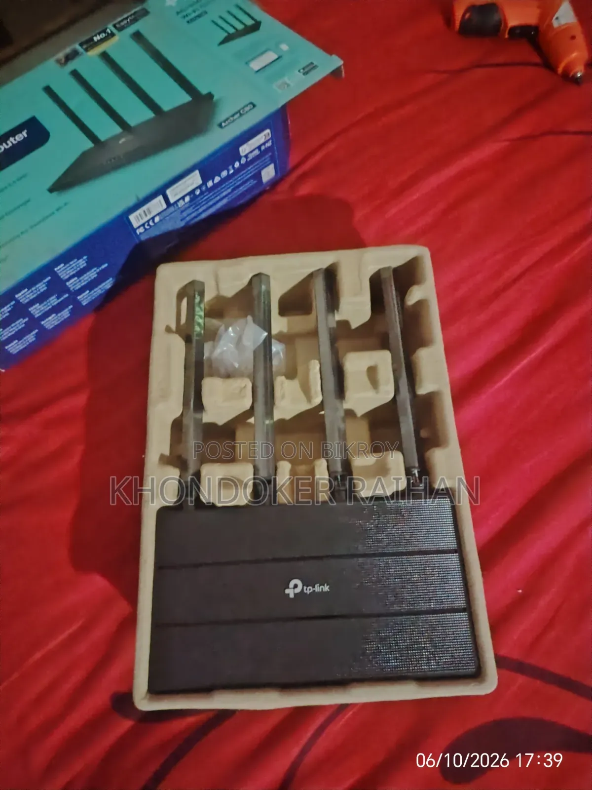 রাউটারটি মাত্র অল্প কিছুদিন ব্যবহার করেছি একেবারে নিউ কন্ডিশন এর সাথে